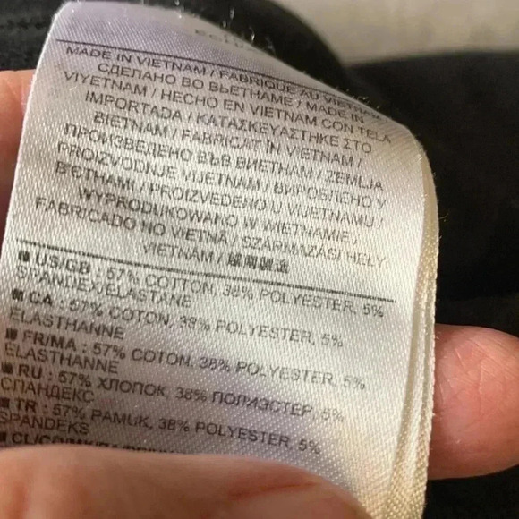 Banana Republic black  sweatpants with zippers at the ankle and a front tie. - Picture 5 of 7